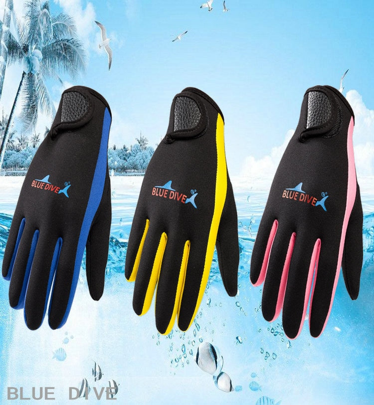 Brave the Cold with Our 1.5mm Neoprene Swimming Gloves